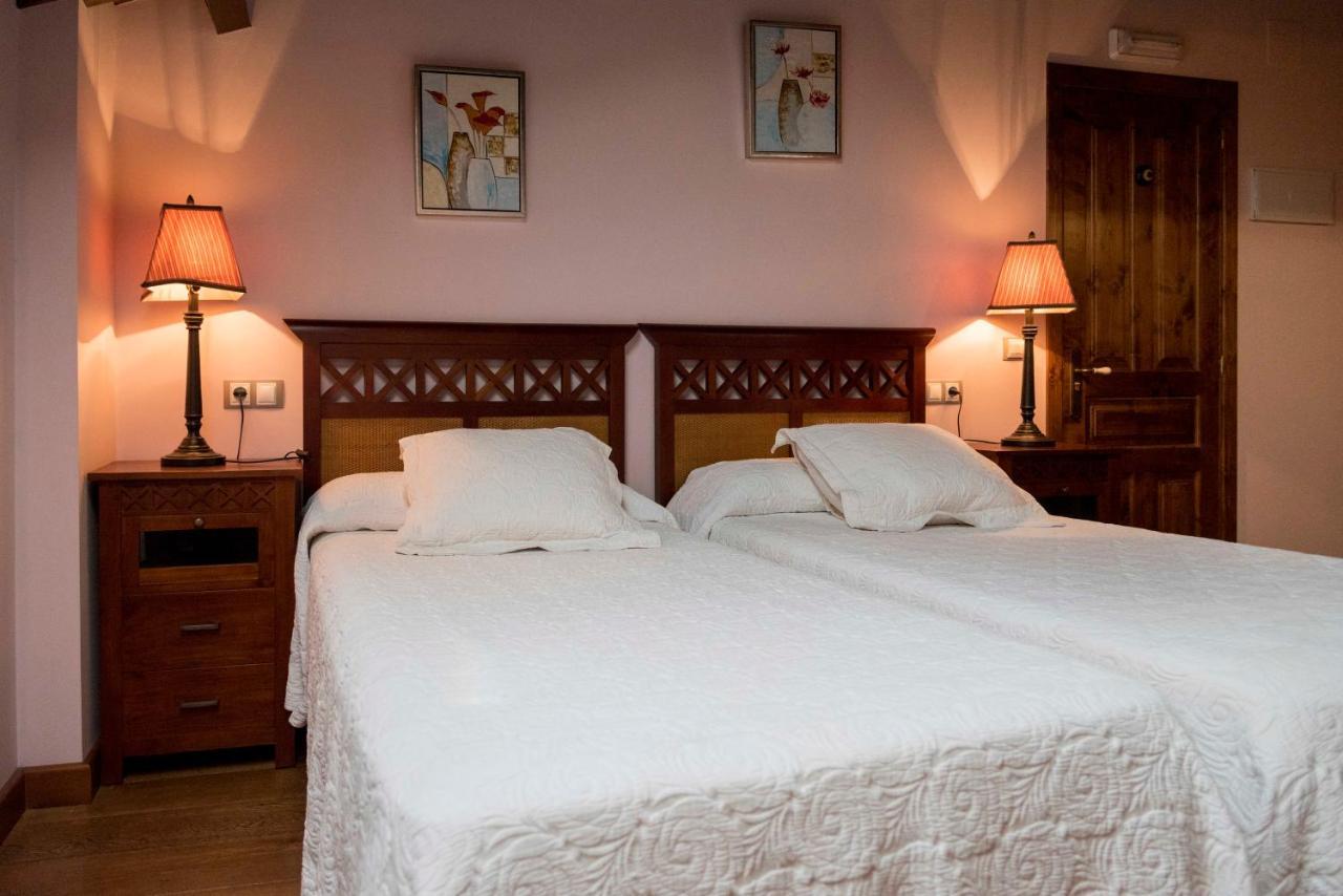 Hotel Rural Casona Trabadelo Vegadeo Esterno foto